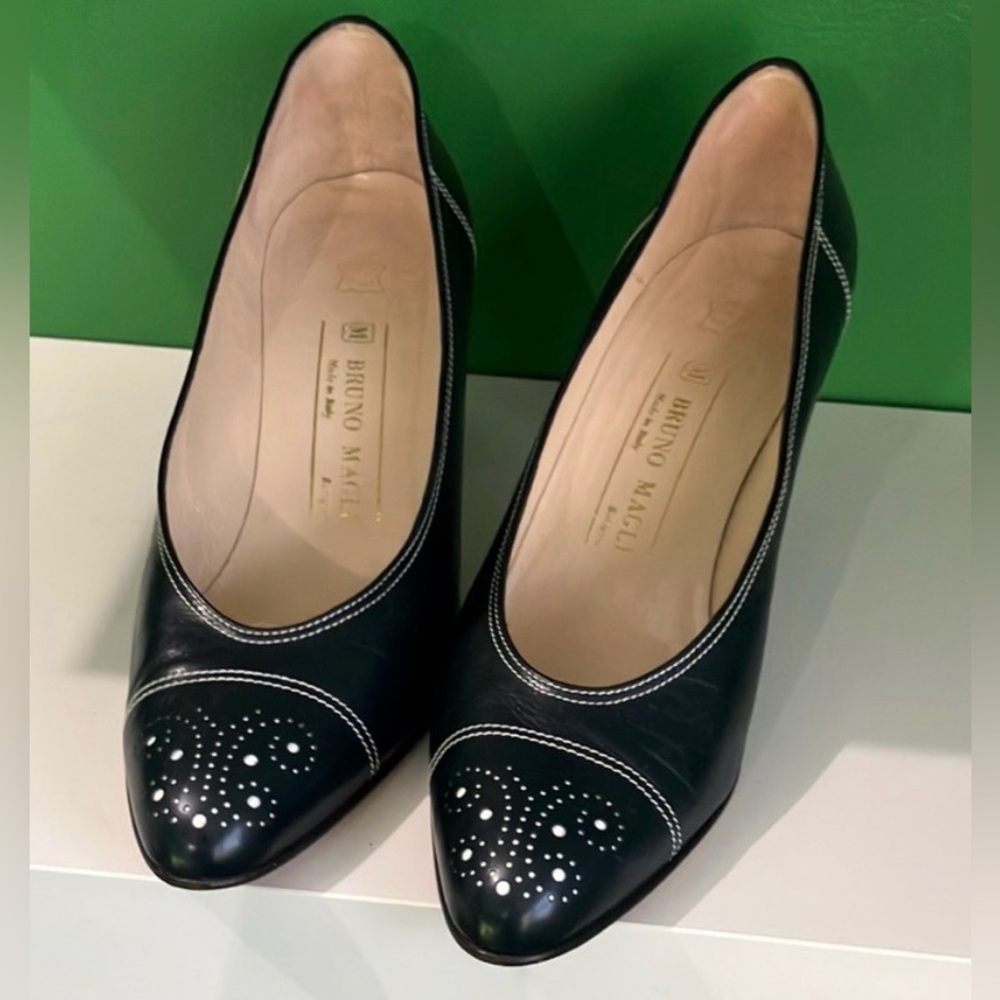 Bruno Magli Black Leather Heels. Size 40/9.5. Italian-made. Gently worn.